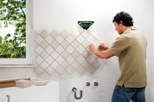 Укладка керамической плитки в ванной своими руками